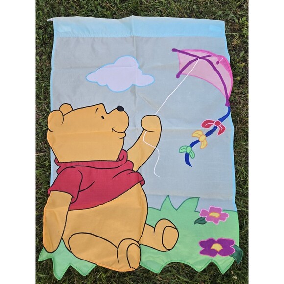 DISNEY WINNIE THE POOH KITE FLYING FLOWER SUMMER FUN APPLIQUE LARGE YARD FLAG NW - Picture 1 of 7